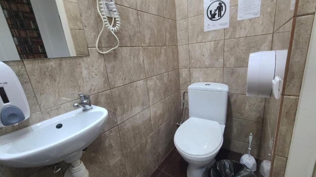 Double Room with Private Bathroom room - Image 1