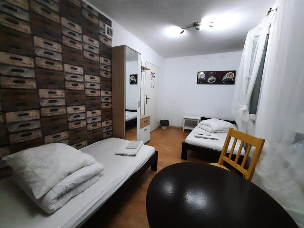 Standard Twin Room room - Image 1