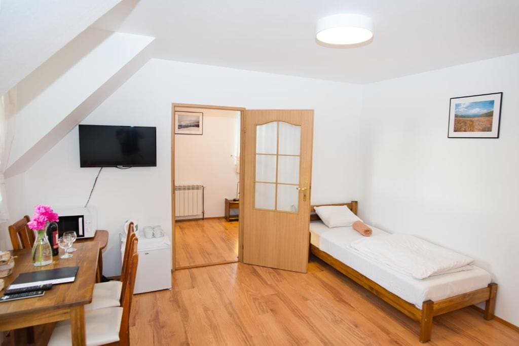 Studio room - Image 2