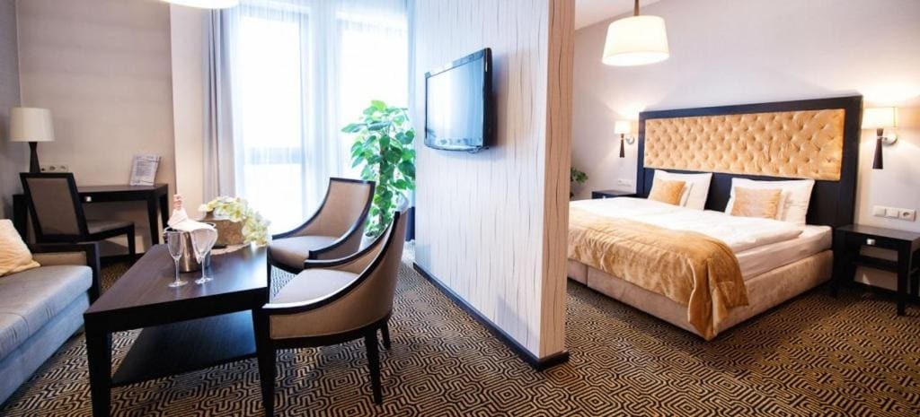 Apartment with Sauna room - Image 3