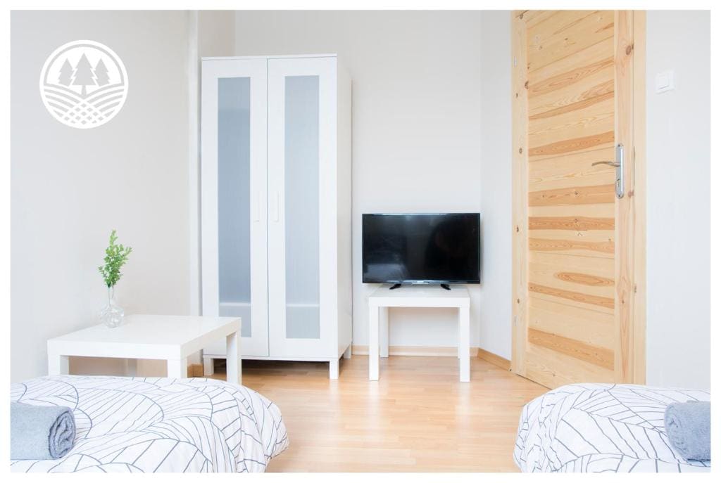 Double Room with Shared Bathroom room - Image 1