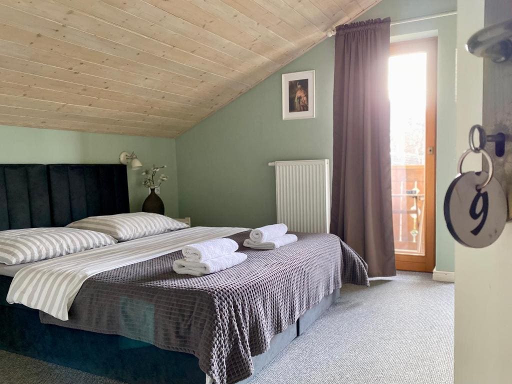 Double or Twin Room with Balcony room - Image 2