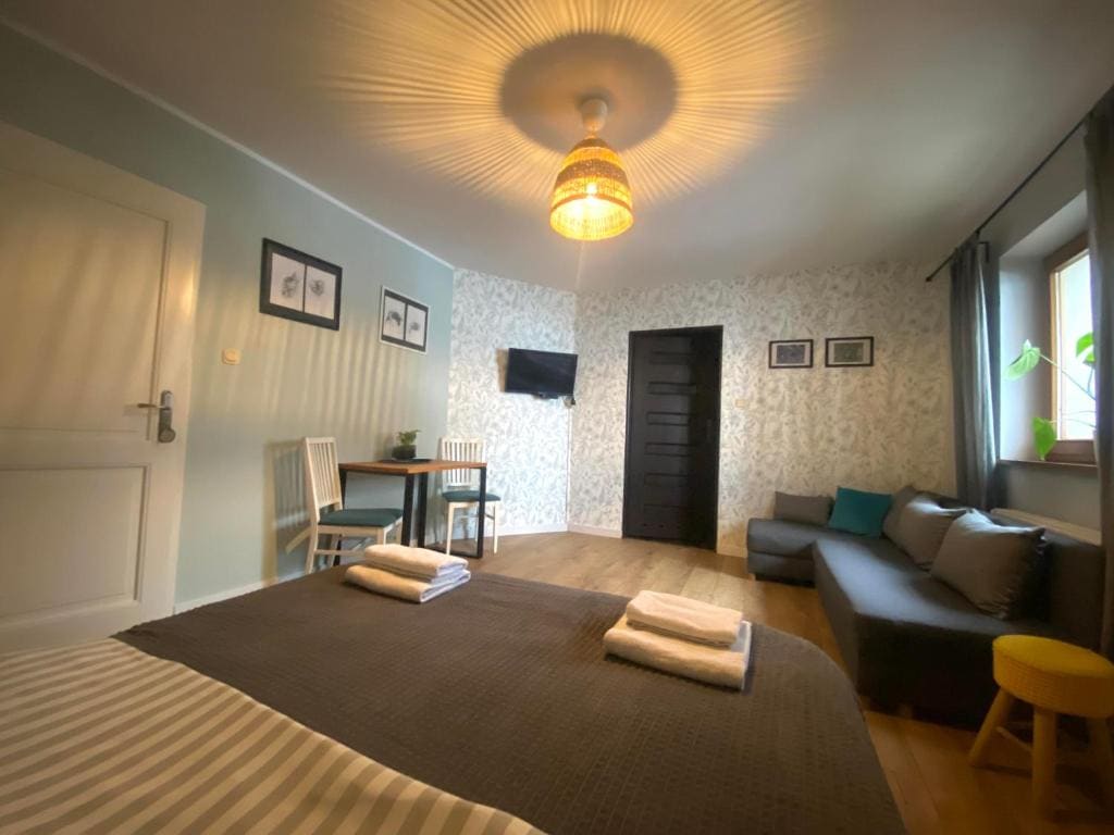 Family Room room - Image 1