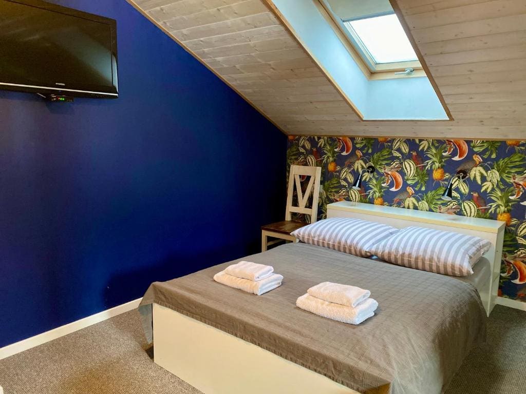 Quadruple Room with Mountain View room - Image 3