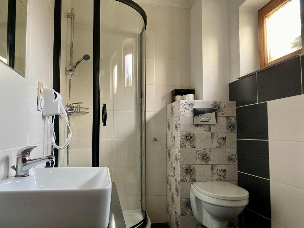 Twin Room room - Image 3