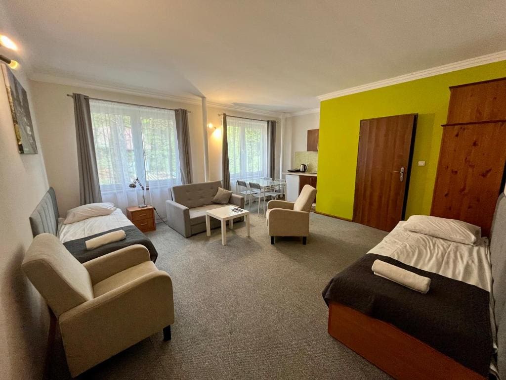Quadruple Room with Garden View room - Image 3
