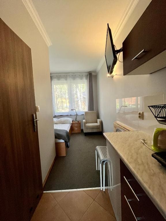 Small Double Room room - Image 3