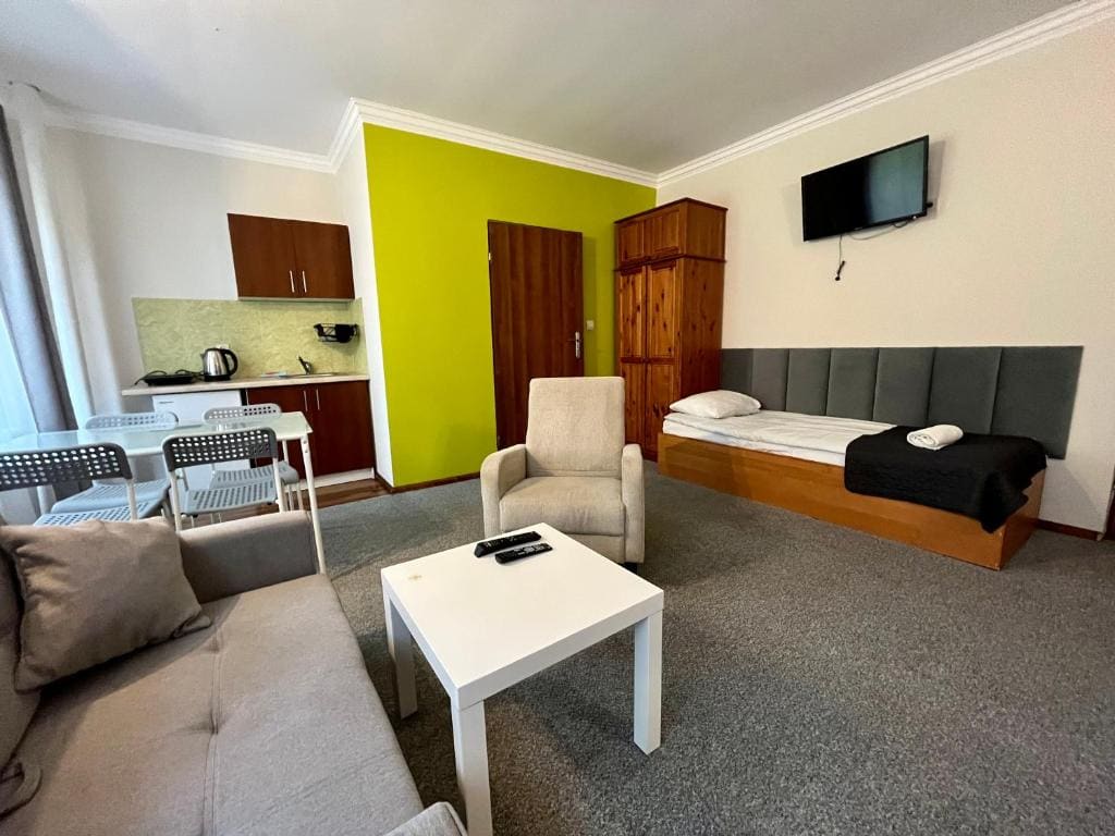 Quadruple Room with Garden View room - Image 2