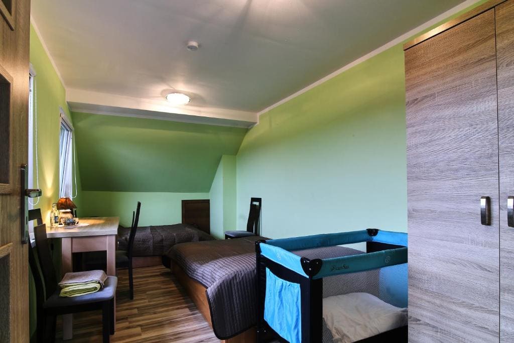 Quadruple Room with Shared Bathroom room - Image 1