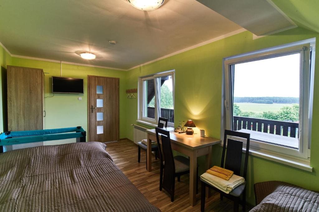 Quadruple Room with Shared Bathroom room - Image 2