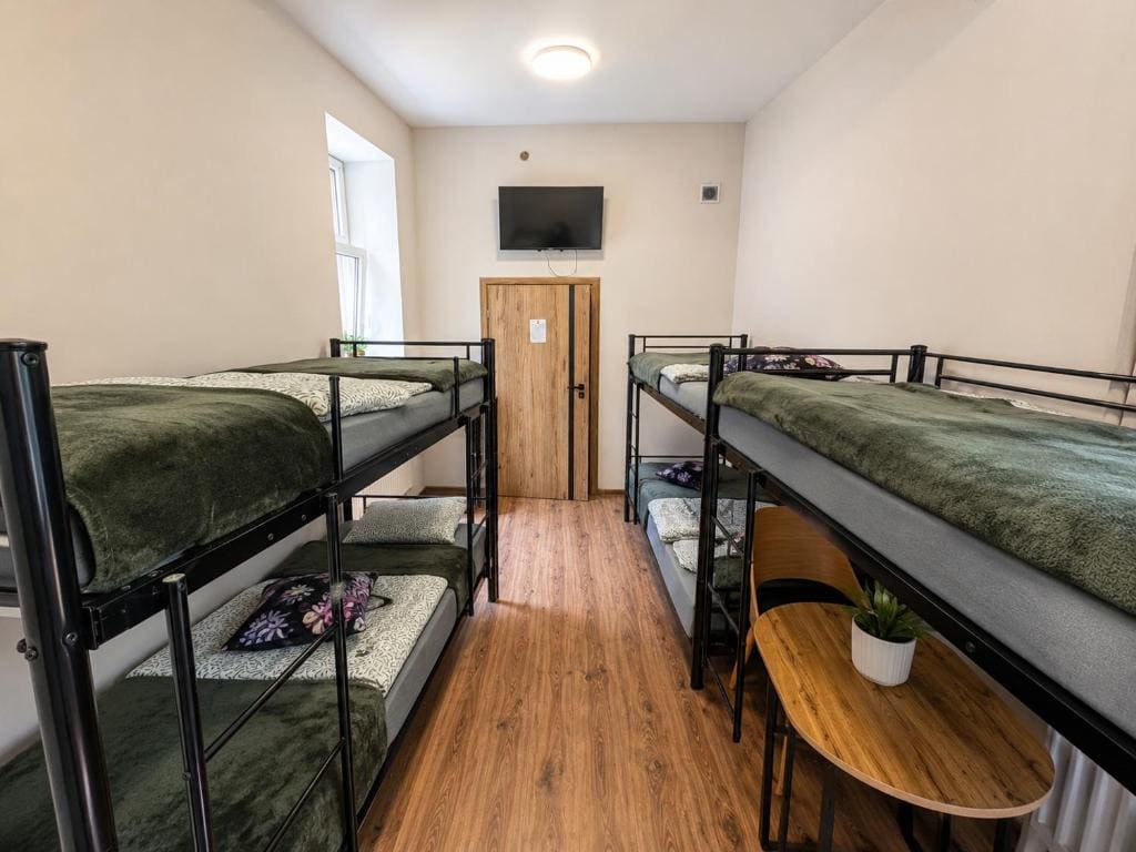 Family Room room - Image 1