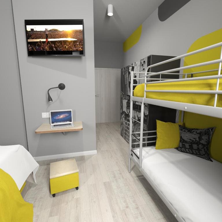 Family Room with Private Bathroom room - Image 3