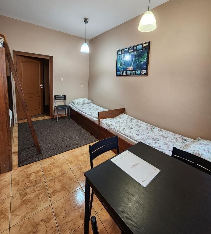 Quadruple Room with Shared Bathroom room - Image 2