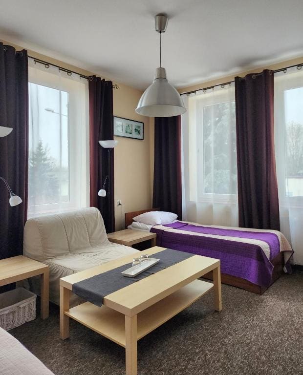Standard Twin Room with Sofa room - Image 3