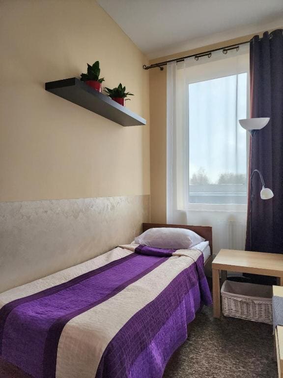 Standard Twin Room with Sofa room - Image 2