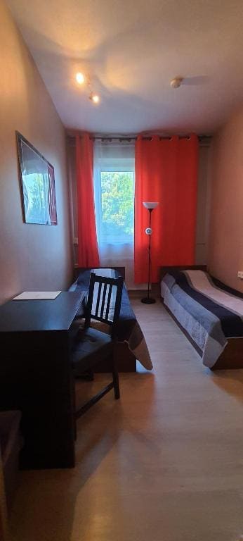 Twin Room with Shared Bathroom room - Image 1