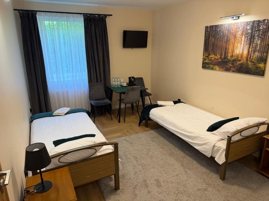Triple Room with Shared Bathroom room - Image 1