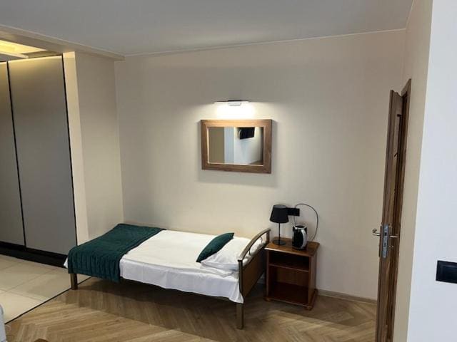Twin Room with Shared Bathroom room - Image 1