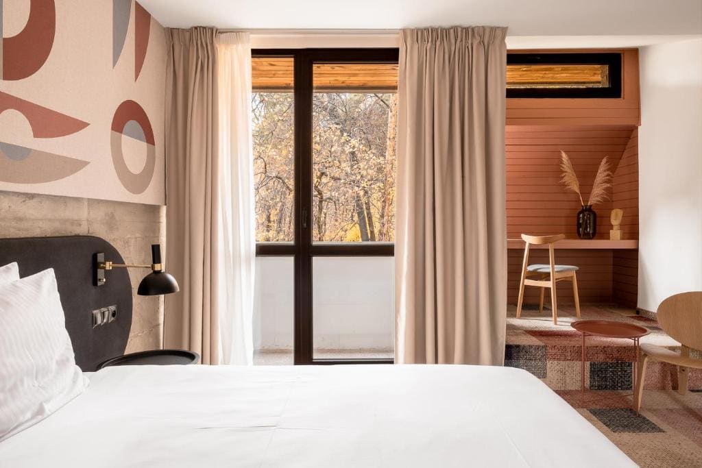 Superior Triple Room room - Image 3