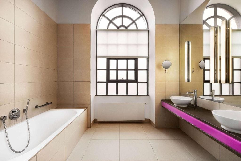 Suite room - Image 2