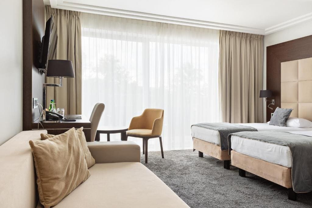 Deluxe Triple Room room - Image 1