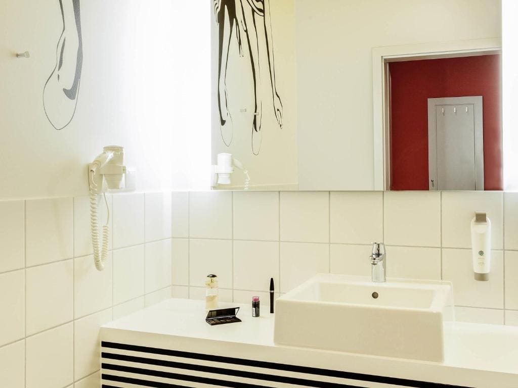Standard Double Room room - Image 2