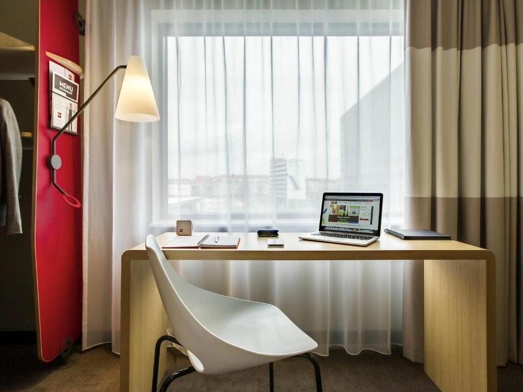 Standard Room with 2 Beds room - Image 3