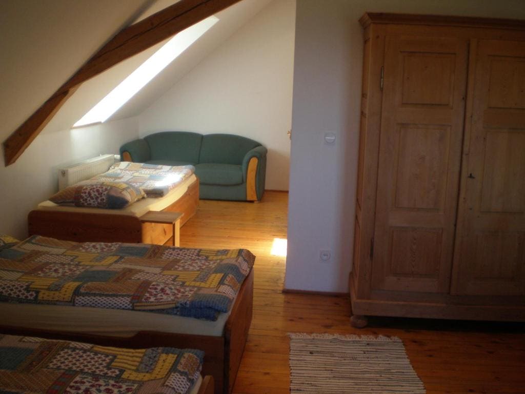 Deluxe Quadruple Room room - Image 2