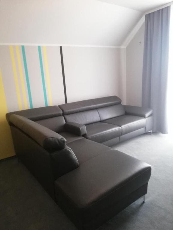Apartment room - Image 1