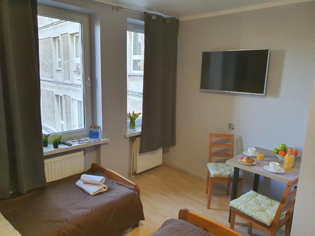Bunk Bed in Mixed Dormitory Room room - Image 1