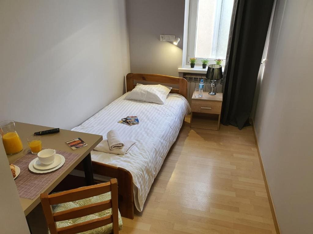 Double Room with Private Bathroom room - Image 1