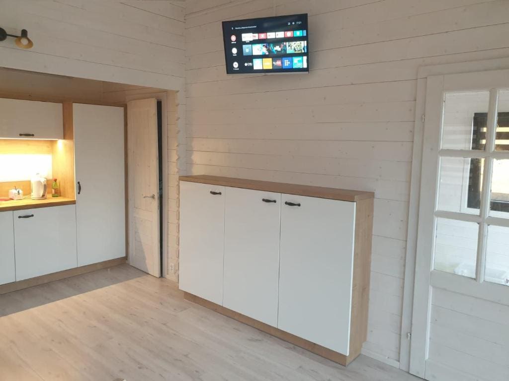 Apartment with Mountain View room - Image 1