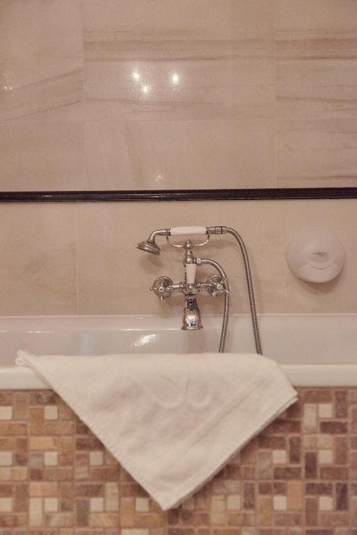 Apartment room - Image 1