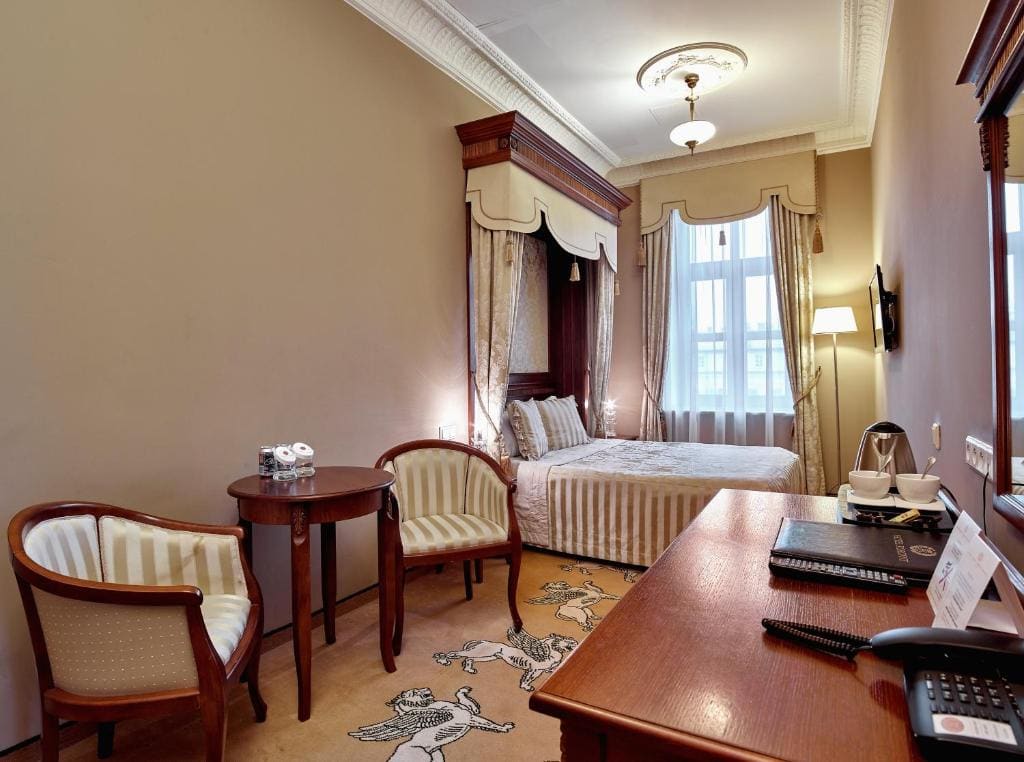 Superior Double or Twin Room room - Image 1