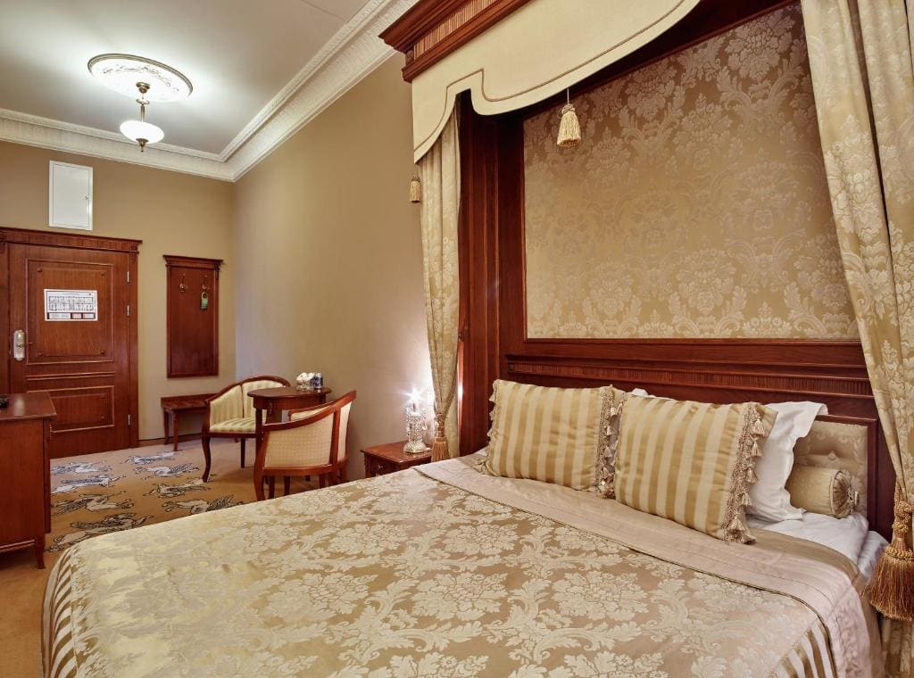 Superior Double or Twin Room room - Image 2