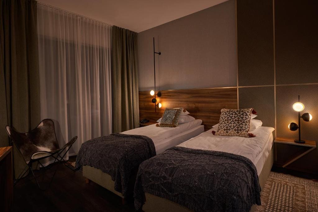 Comfort with a view on the lake and mountains room - Image 1