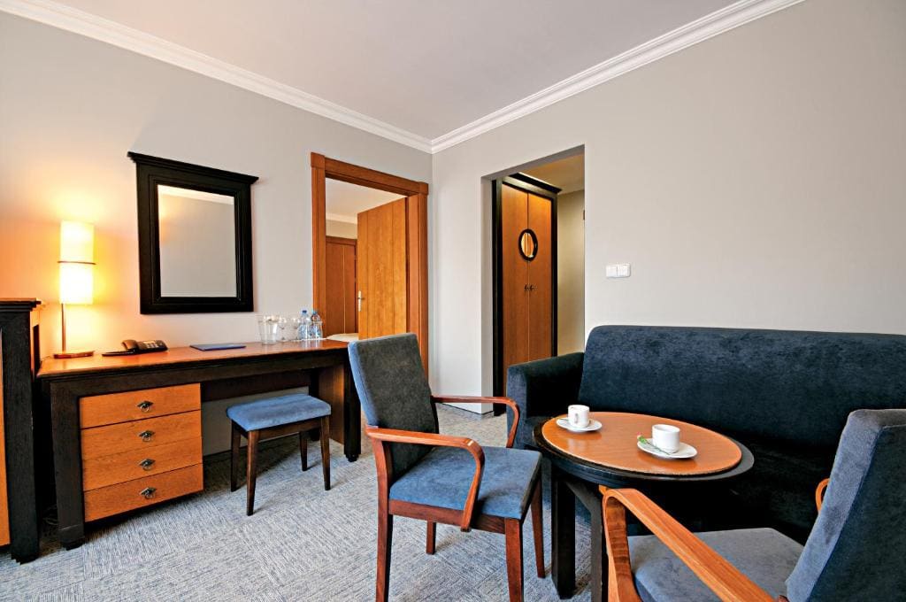 Apartment room - Image 3
