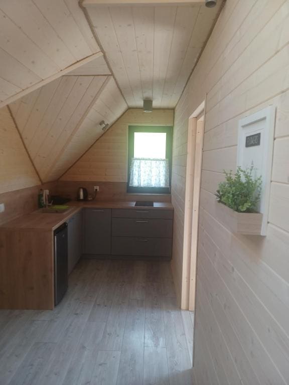 One-Bedroom House room - Image 1
