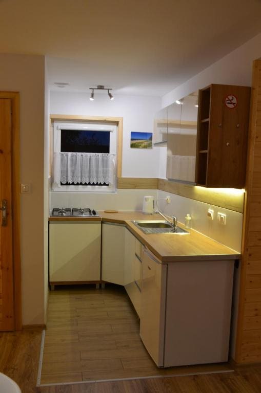 One-Bedroom Apartment room - Image 3