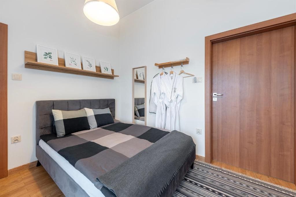 Double Room with Balcony room - Image 1
