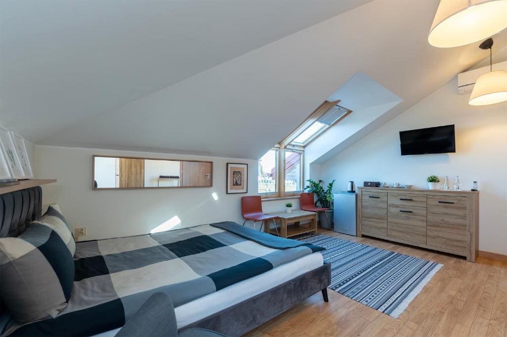 Deluxe Double or Twin Room room - Image 3