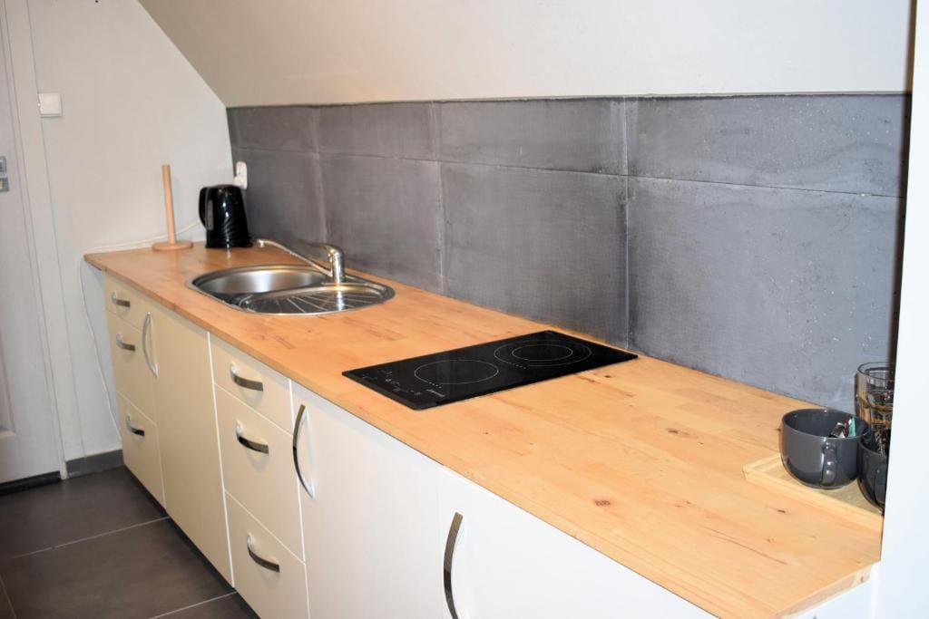 Apartment with Mountain View room - Image 3