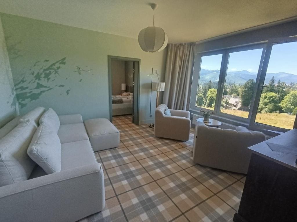Studio with Mountain View room - Image 3
