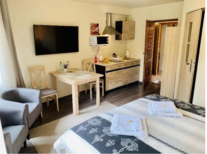 Studio with Balcony room - Image 1