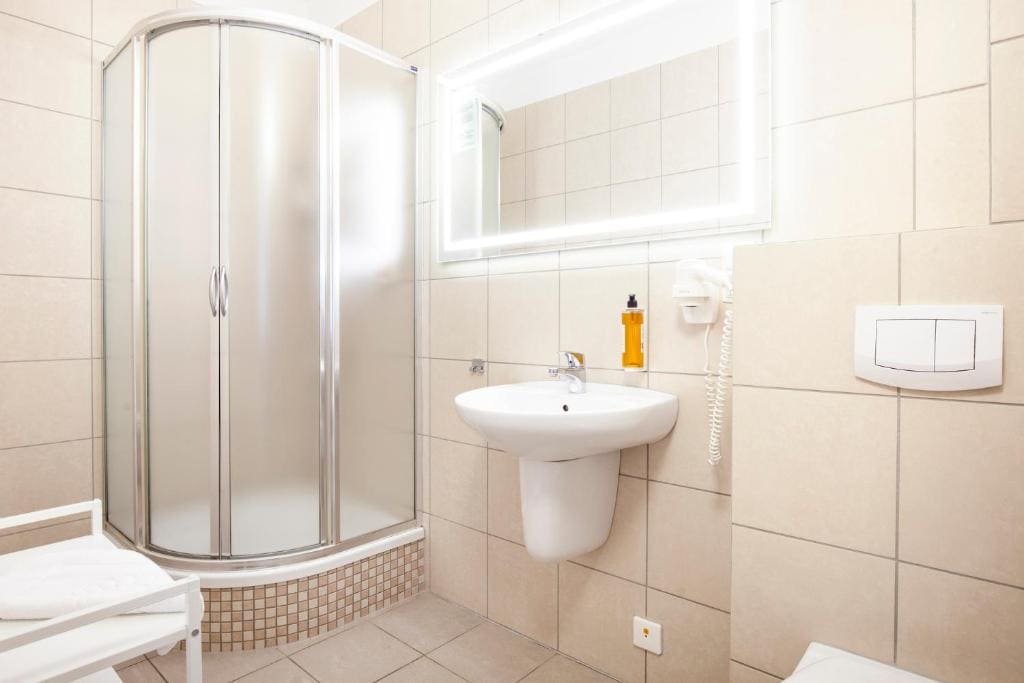 Classic Triple Room room - Image 1