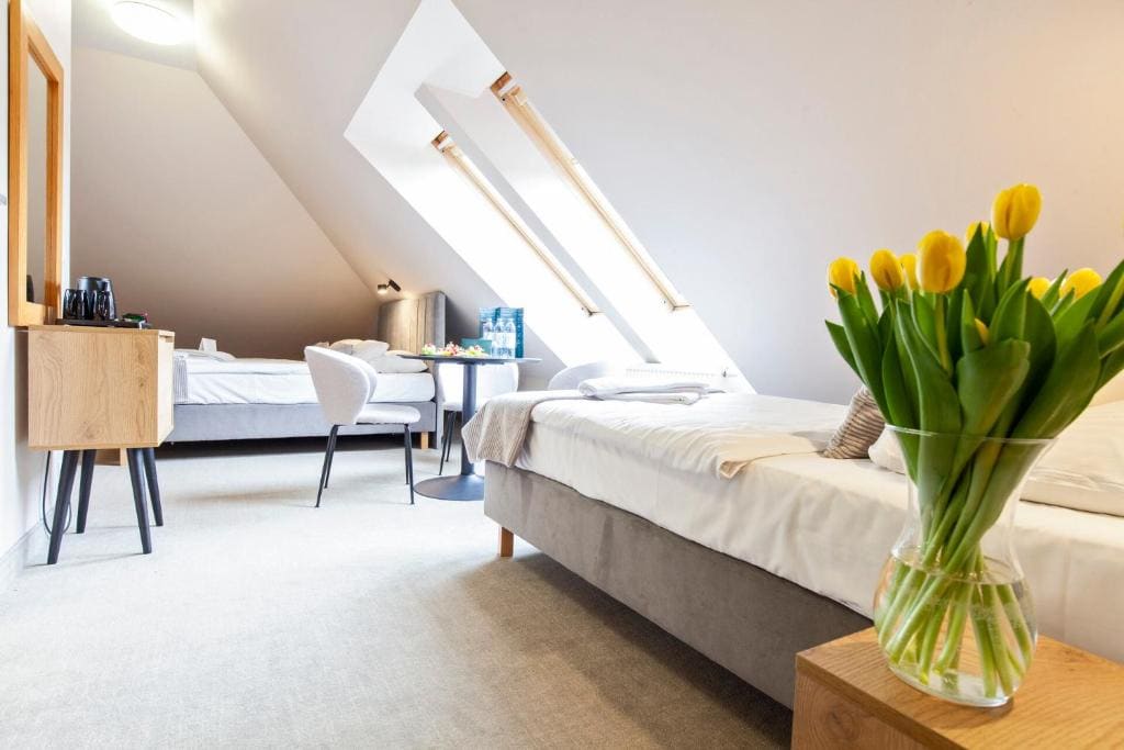 Classic Triple Room room - Image 3