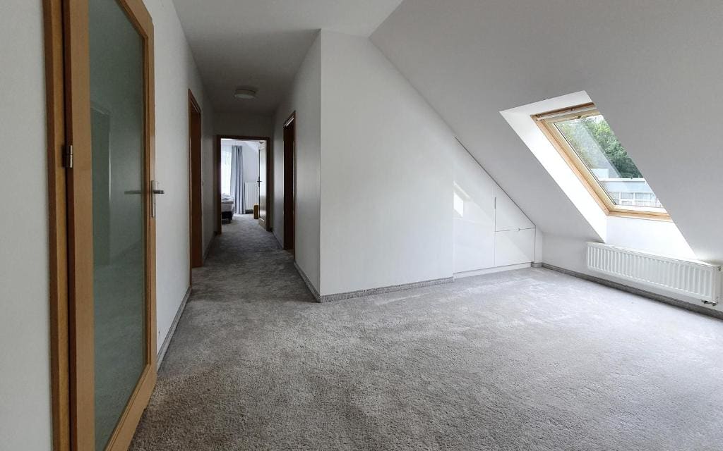 Villa on the floor – 3-room studio with a large bathroom room - Image 2