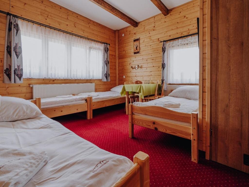 Quadruple Room with Private Bathroom room - Image 1