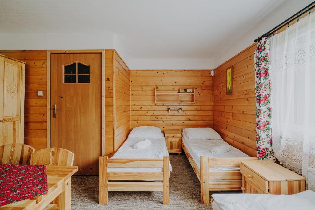 Quadruple Room with Mountain View room - Image 2