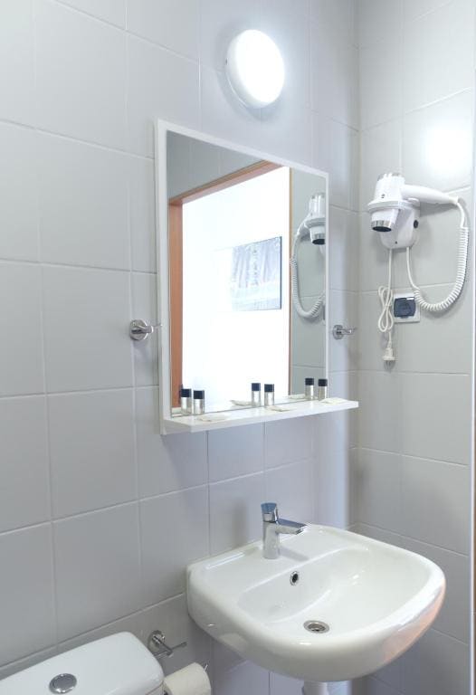 Triple Room with Terrace room - Image 3